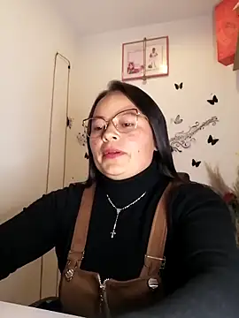 Snapshot of Daliz_Leon chatting on 09/28/25, 03:01 Daliz Leon online show from 09/28/25, 03:01