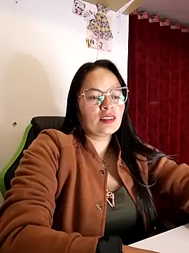 Snapshot of Daliz_Leon chatting on 10/07/25, 01:47 Daliz Leon online show from 10/07/25, 01:47