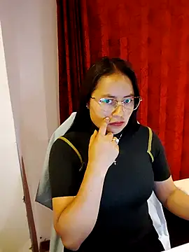 Snapshot of Daliz_Leon chatting on 11/11/25, 11:27 Daliz Leon online show from 11/11/25, 11:27
