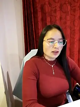 Snapshot of Daliz_Leon chatting on 11/19/25, 12:43 Daliz Leon online show from 11/19/25, 12:43