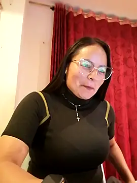 Snapshot of Daliz_Leon chatting on 12/04/25, 01:48 Daliz Leon online show from 12/04/25, 01:48