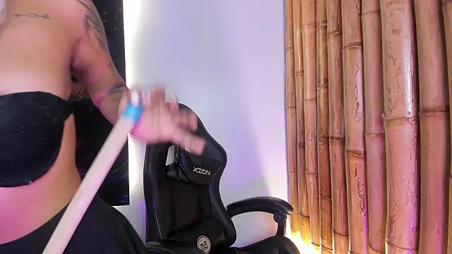 charlotte mitchell  online show from 02/16/26, 06:59