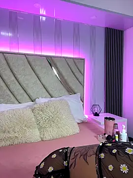 bellalumi online show from 09/14/25, 11:42