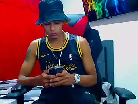 Snapshot of cristian_tayron1 chatting on 07/04/26, 11:11 cristian tayron1 online show from 07/04/26, 11:11