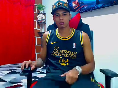 Snapshot of cristian_tayron1 chatting on 07/05/26, 04:19 cristian tayron1 online show from 07/05/26, 04:19