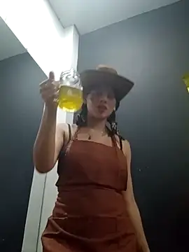 Julieth brown  online show from 09/25/25, 03:21