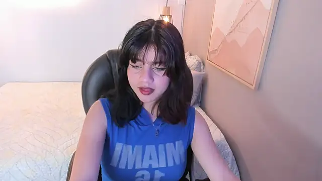 Julieth brown  online show from 10/13/25, 07:47