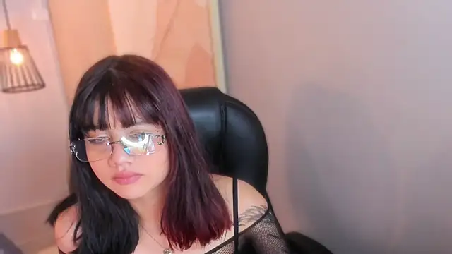 Julieth brown  online show from 12/13/25, 08:58