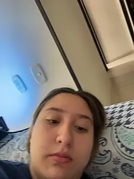 Snapshot of MoraInFire chatting on 12/04/25, 06:05 MoraInFire online show from 12/04/25, 06:05