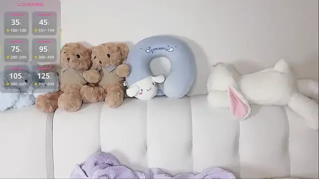 LuLu-Moon online show from 10/24/25, 10:28