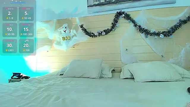 Snapshot of GabiHills chatting on 10/20/25, 07:03 GabiHills online show from 10/20/25, 07:03