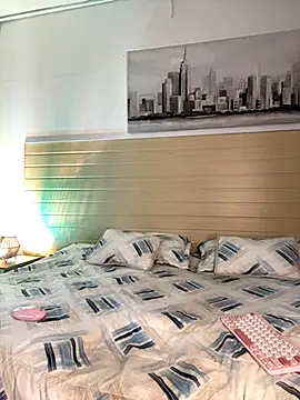 Snapshot of GabiHills chatting on 11/08/25, 07:12 GabiHills online show from 11/08/25, 07:12