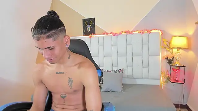 Adan Oriol online show from 01/12/26, 03:56