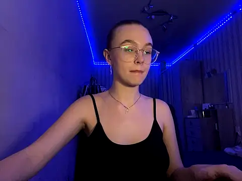 bellameow88 online show from 09/28/25, 11:59