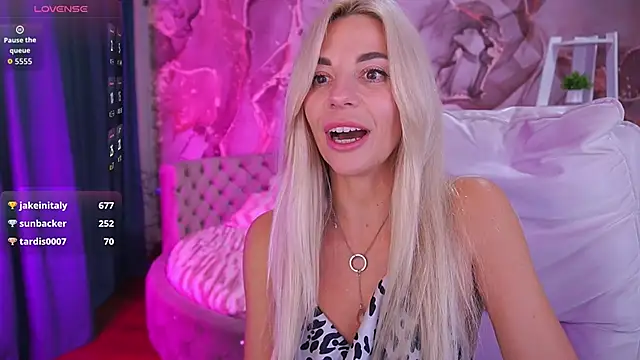 BellaRayyy online show from 11/27/25, 07:27