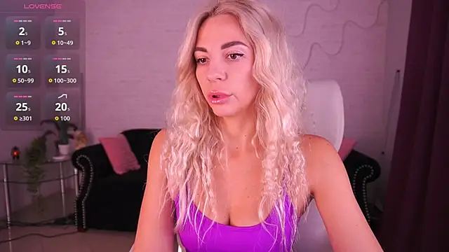 BellaRayyy online show from 12/16/25, 02:00