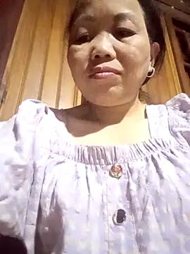  YooY  online show from 10/05/25, 04:16