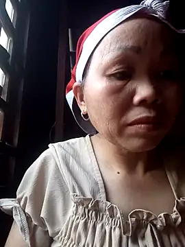  YooY  online show from 10/09/25, 07:50