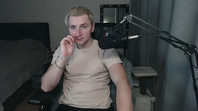 Snapshot of Elvin_Vaenight chatting on 10/07/25, 10:29 Elvin Vaenight online show from 10/07/25, 10:29