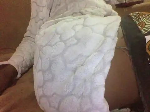 Snapshot of Moongodessy chatting on 10/21/25, 05:30 Moongodessy online show from 10/21/25, 05:30