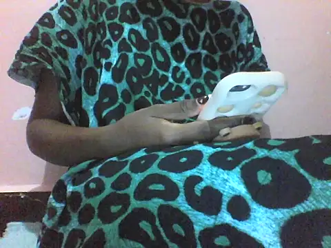 Snapshot of Moongodessy chatting on 02/08/26, 06:28 Moongodessy online show from 02/08/26, 06:28