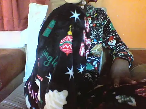 Snapshot of Moongodessy chatting on 02/27/26, 12:27 Moongodessy online show from 02/27/26, 12:27