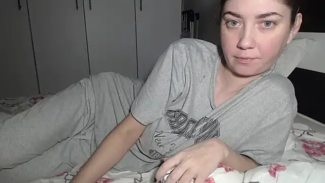 petite danielle online show from 02/01/26, 01:04