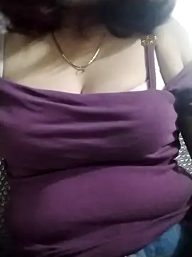 Candy-bae online show from 10/12/25, 12:04