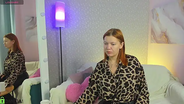 Snapshot of BattyBaker chatting on 10/12/25, 02:10 BattyBaker online show from 10/12/25, 02:10