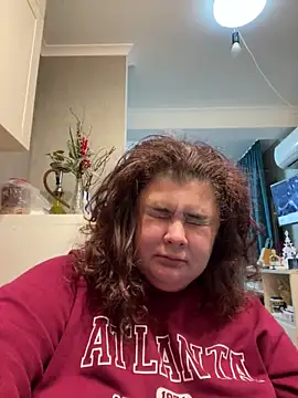 Snapshot of AliceCurlyX chatting on 11/28/25, 08:44 AliceCurlyX online show from 11/28/25, 08:44