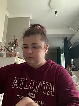 AliceCurlyX online show from 12/03/25, 10:24