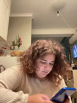 AliceCurlyX online show from 12/04/25, 02:15