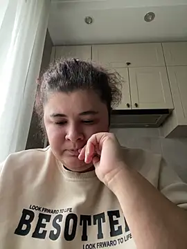 AliceCurlyX online show from 02/17/26, 09:06