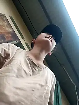 Snapshot of Ananine chatting on 11/08/25, 11:58 Ananine online show from 11/08/25, 11:58