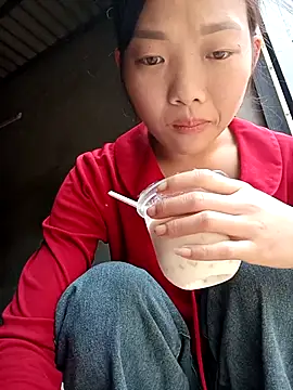 Snapshot of Ananine chatting on 11/16/25, 06:30 Ananine online show from 11/16/25, 06:30