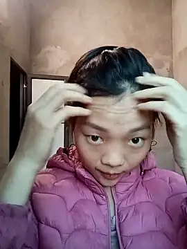 Snapshot of Ananine chatting on 11/22/25, 12:09 Ananine online show from 11/22/25, 12:09