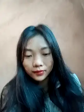 Snapshot of Ananine chatting on 11/28/25, 12:24 Ananine online show from 11/28/25, 12:24