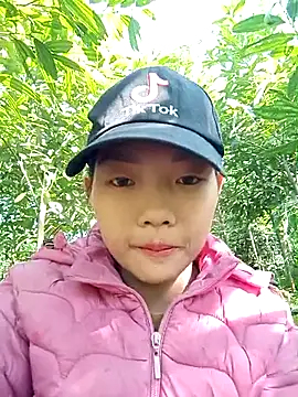 Snapshot of Ananine chatting on 11/29/25, 07:33 Ananine online show from 11/29/25, 07:33