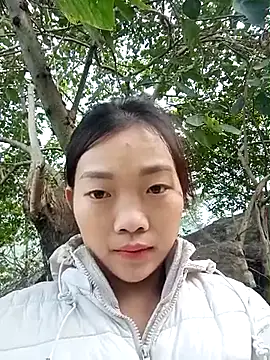 Snapshot of Ananine chatting on 12/22/25, 12:51 Ananine online show from 12/22/25, 12:51