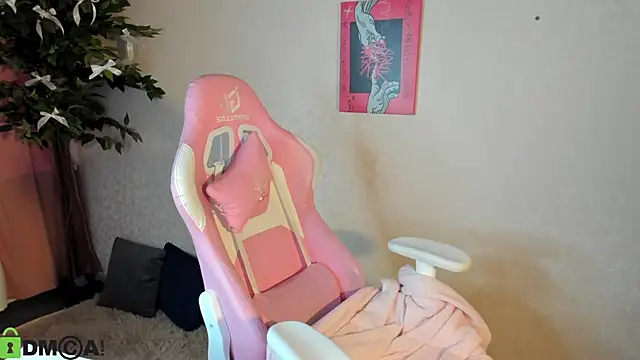 Sylvia Ortiz online show from 12/17/25, 09:37