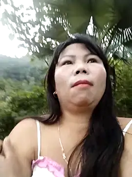 lusy-00 online show from 11/15/25, 10:12