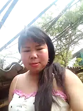 lusy-00 online show from 04/15/26, 01:23