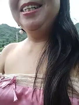 Snapshot of lusy-00 chatting on 06/19/26, 11:03 lusy-00 online show from 06/19/26, 11:03