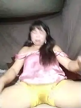 Snapshot of lusy-00 chatting on 06/28/26, 01:50 lusy-00 online show from 06/28/26, 01:50