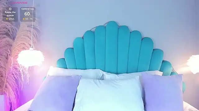 AlassiaHocthner online show from 11/15/25, 11:51