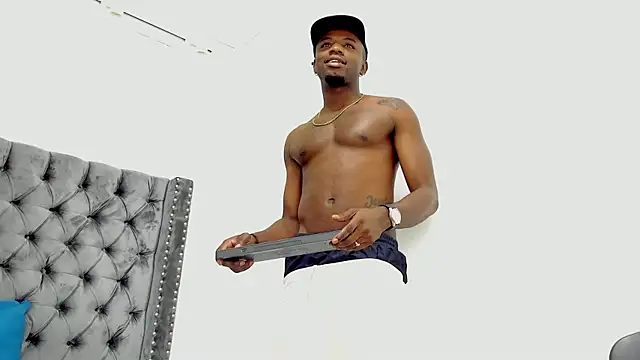 Snapshot of DOUGLAS_099 chatting on 10/03/25, 12:57 DOUGLAS 099 online show from 10/03/25, 12:57