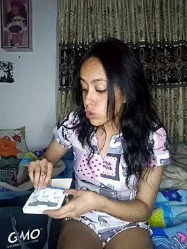 Queen Ashly online show from 11/28/25, 02:14