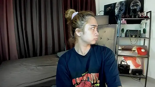 Snapshot of urfantasyhotbaby chatting on 11/07/25, 05:02 urfantasyhotbaby online show from 11/07/25, 05:02