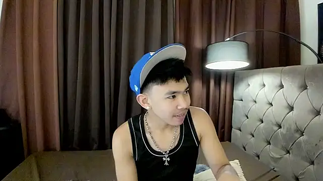 Snapshot of urfantasyhotbaby chatting on 11/23/25, 05:02 urfantasyhotbaby online show from 11/23/25, 05:02