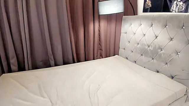 Snapshot of urfantasyhotbaby chatting on 11/30/25, 05:06 urfantasyhotbaby online show from 11/30/25, 05:06